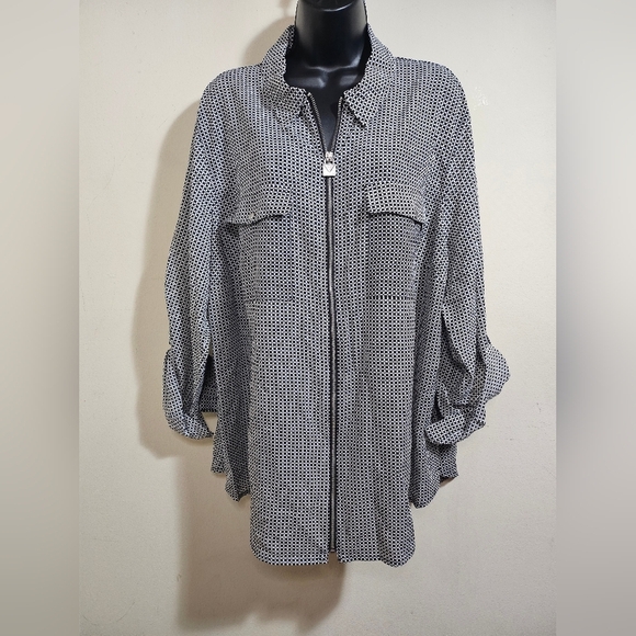 NEW Michael Kors Geometric Black White Full Zip-Up Blouse 3X - Picture 4 of 13